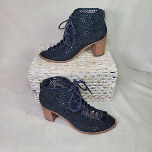 Vince‎ Camuto Tulina Navy Bohemian Gladiator Heels Leather Zip Size 9.5 Clubwear